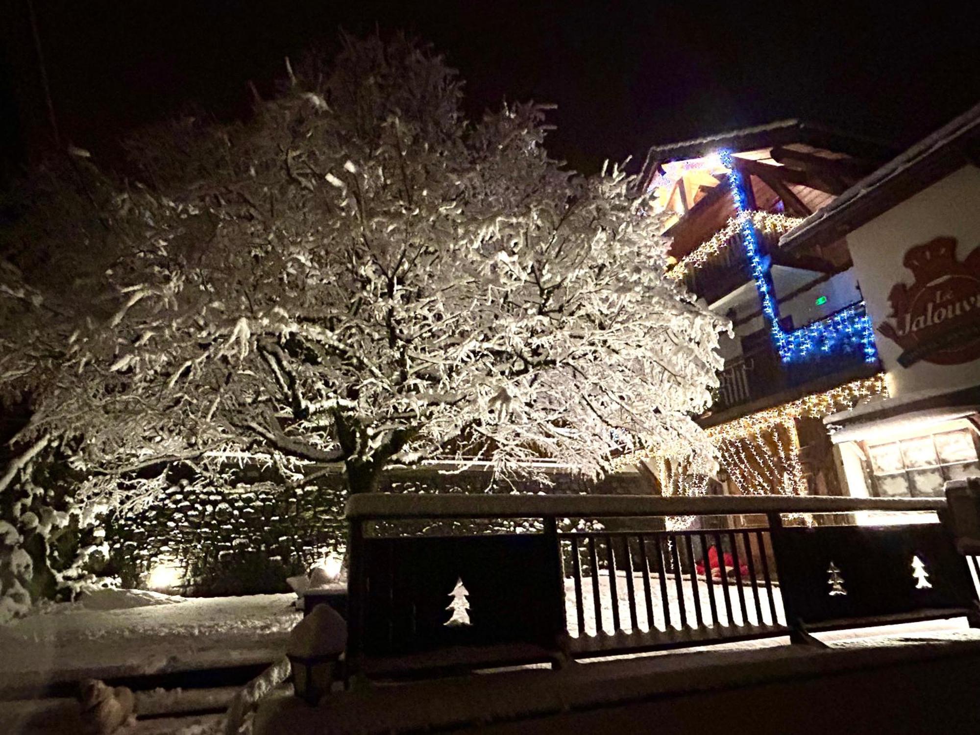 Hotel Le Jalouvre Mont-Saxonnex Exteriör bild